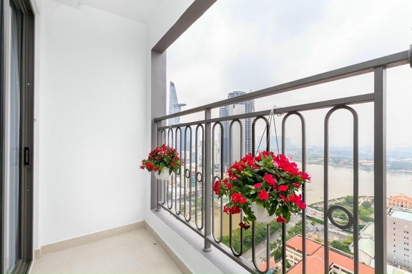 Zo Apartment Rivergate Center Хошимин Экстерьер фото