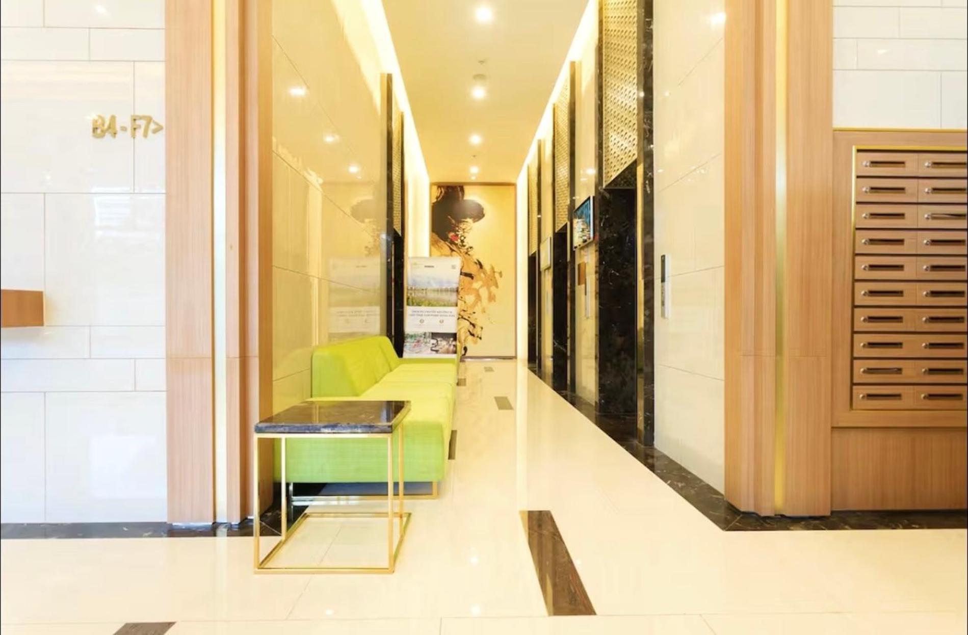 Zo Apartment Rivergate Center Хошимин Экстерьер фото